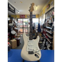 SECOND HAND FENDER PLAYER SERIES STRATOCASTER